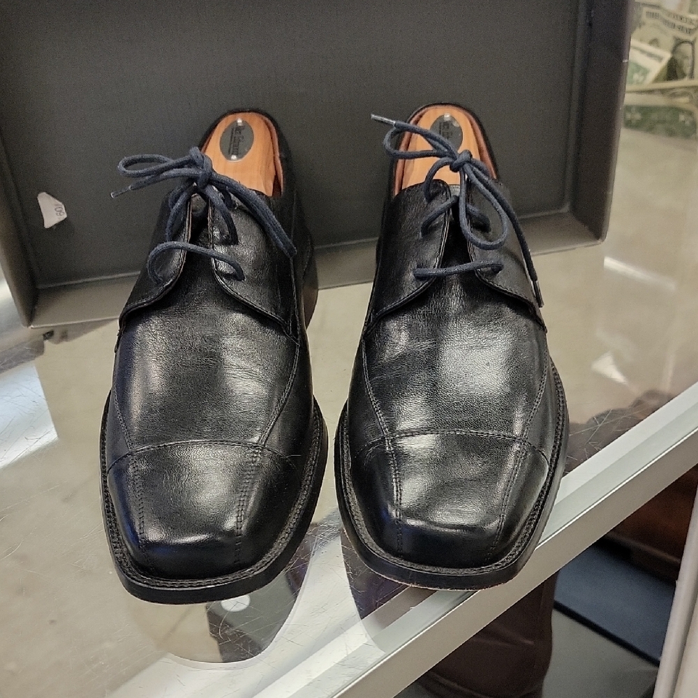 Johnston & Murphy Black Leather Oxfords